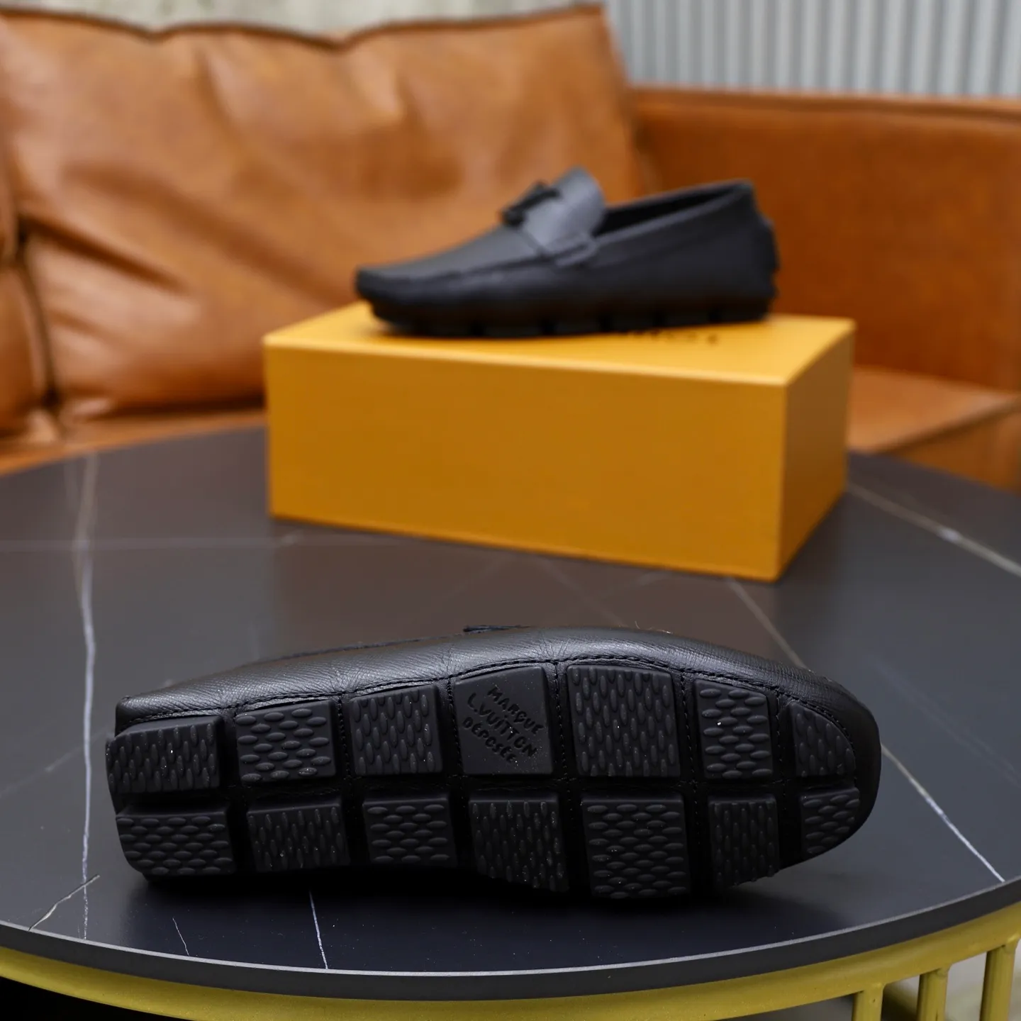 Ex-factory price: 480💰【LV】Louis Vuitton ⚠️High-end men’s driving and pedal series ⚠️38-44 (customized for 45) ⚠️All original cowhide leather! Thick and soft! Made entirely of calfskin lining! Rubber sheet anti-slip beanie sole! Three-dimensional package technology! Fashionable and classic! Handicrafts! Original high quality! Feel free to compare!